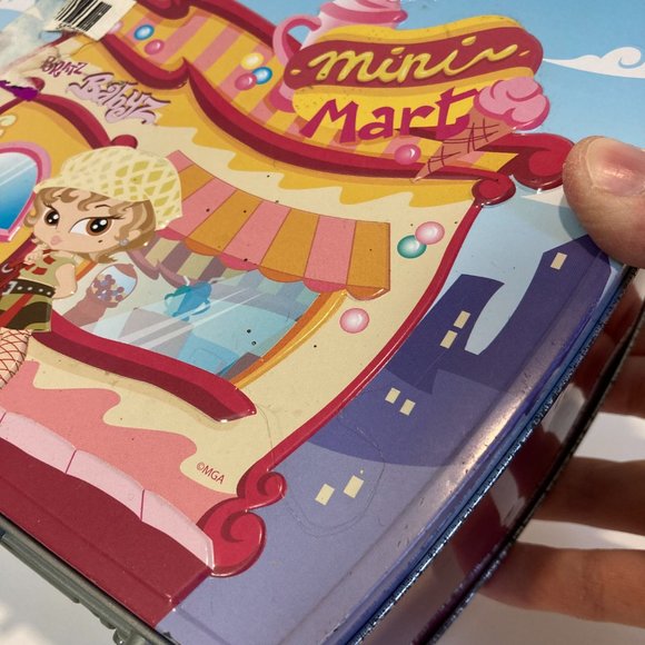 Vintage Bratz Babyz Play Tin Case MGA Y2K Mini Mart Playset 8" x 8" - Picture 15 of 15